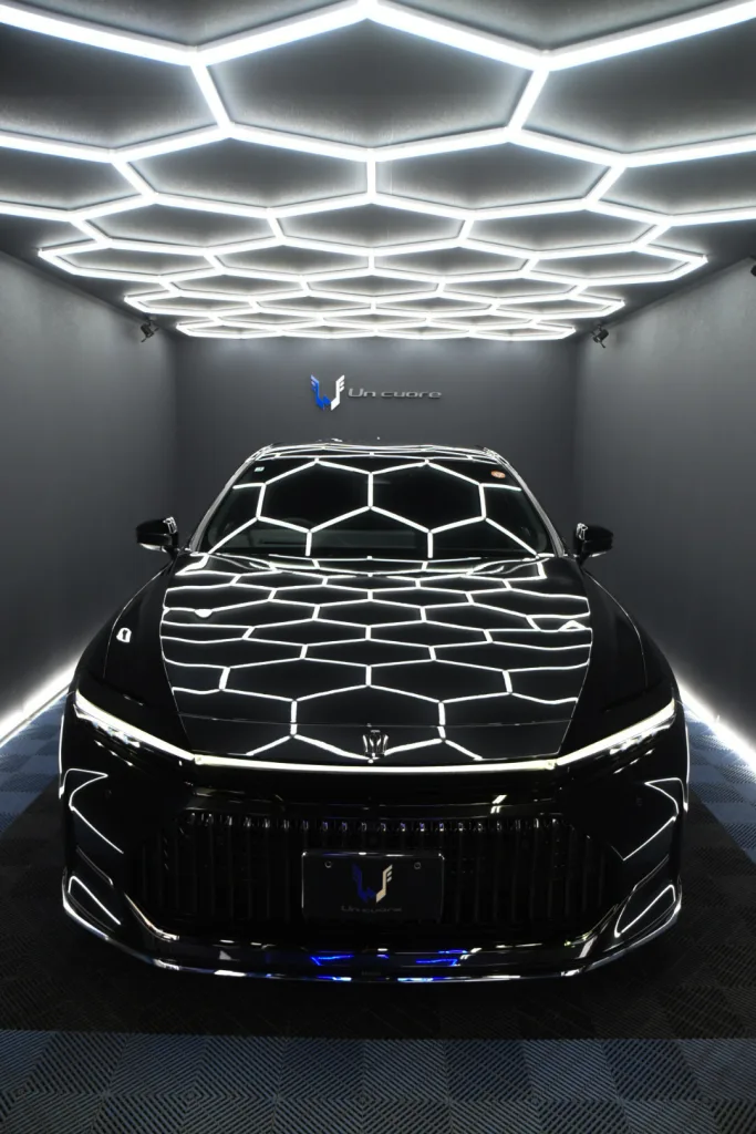 CROWN SEDAN