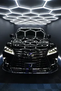 LX570